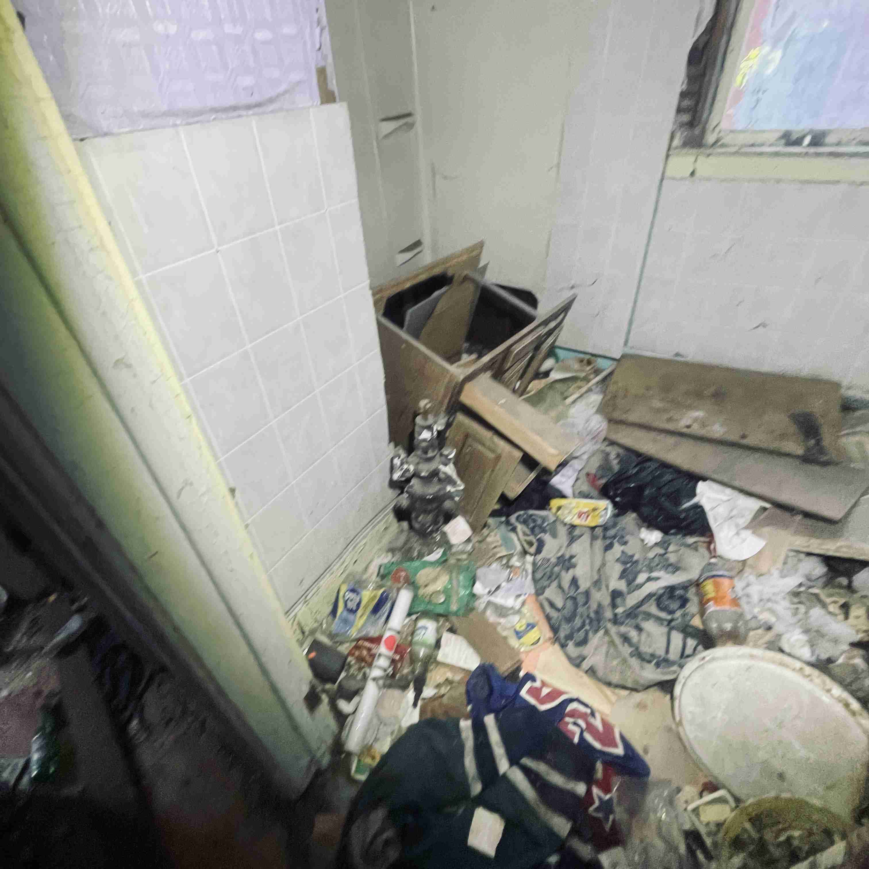 2537 Fullerton (68).jpg